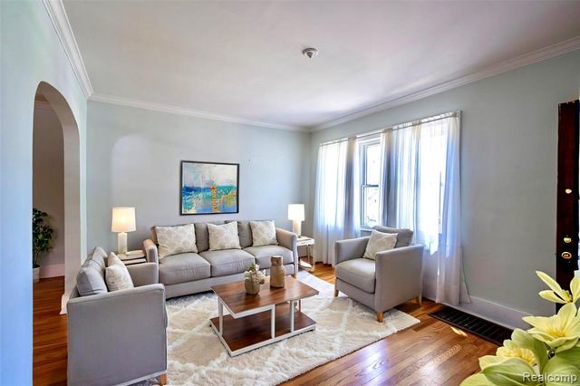 1037 Longfellow Avenue, Royal Oak, MI 48067