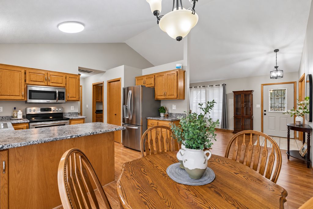 3601 Heidelberg Lane, Saint Bonifacius, MN 55375 — photo 2