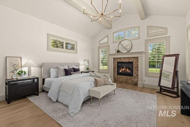 7002 W Avignon Ln, Eagle, ID 83616