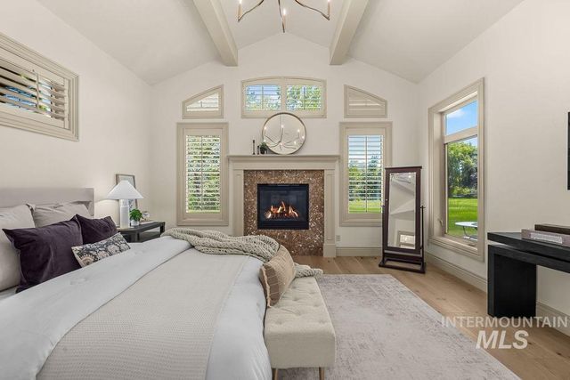 7002 W Avignon Ln, Eagle, ID 83616