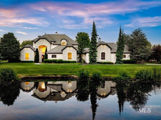 7002 W Avignon Ln, Eagle, ID 83616