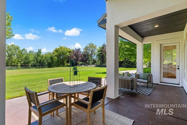 7002 W Avignon Ln, Eagle, ID 83616