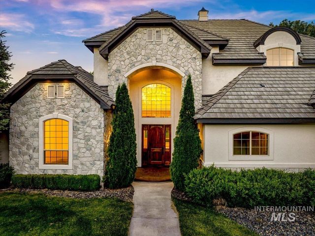 7002 W Avignon Ln, Eagle, ID 83616