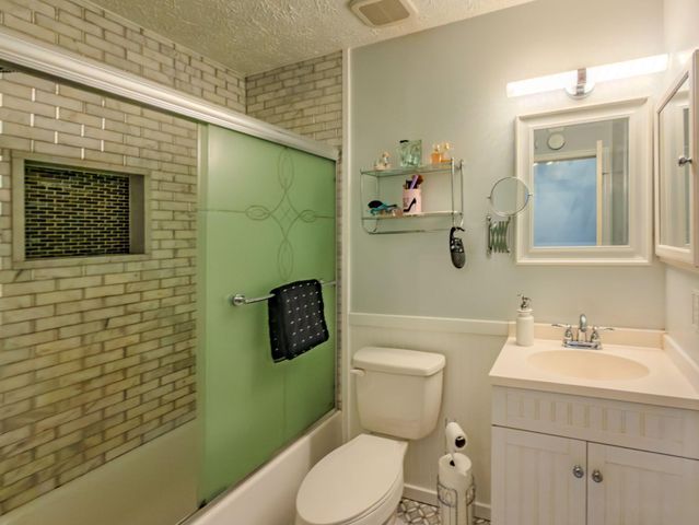 870 BAYRIDGE DR, Gaithersburg, MD 20878