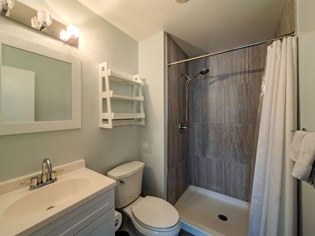 870 BAYRIDGE DR, Gaithersburg, MD 20878