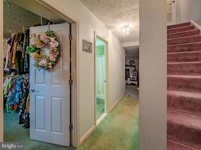 870 BAYRIDGE DR, Gaithersburg, MD 20878