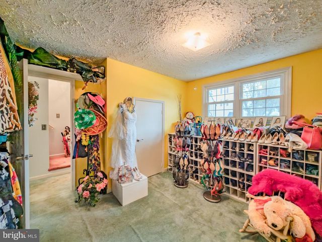 870 BAYRIDGE DR, Gaithersburg, MD 20878