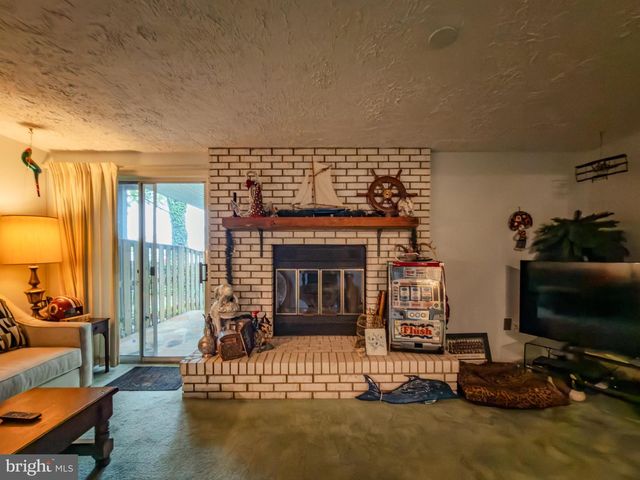 870 BAYRIDGE DR, Gaithersburg, MD 20878