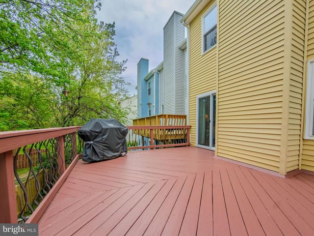 870 BAYRIDGE DR, Gaithersburg, MD 20878