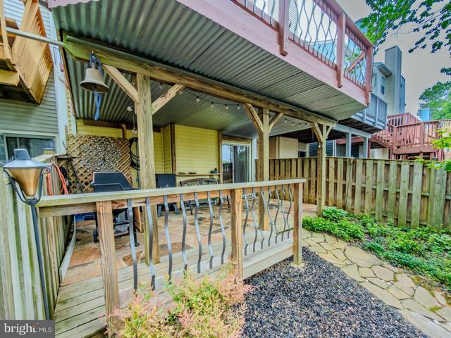 870 BAYRIDGE DR, Gaithersburg, MD 20878