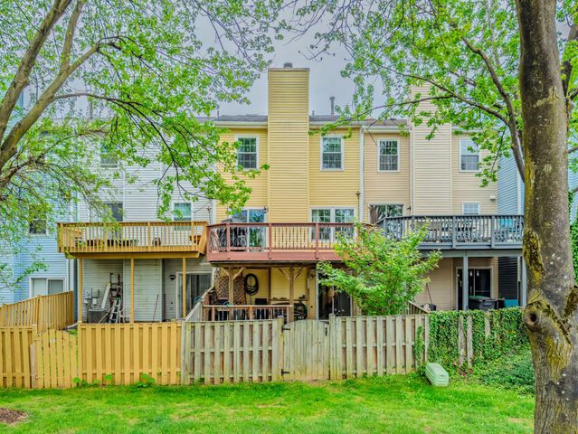870 BAYRIDGE DR, Gaithersburg, MD 20878