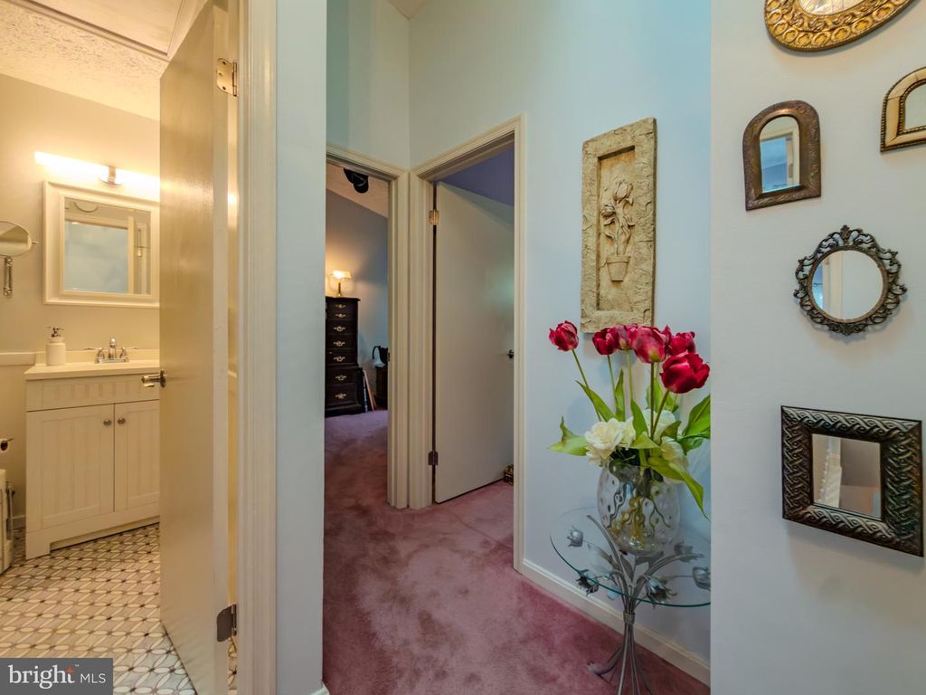 Image 21 of property listing at 870 BAYRIDGE DR, Gaithersburg, MD 20878