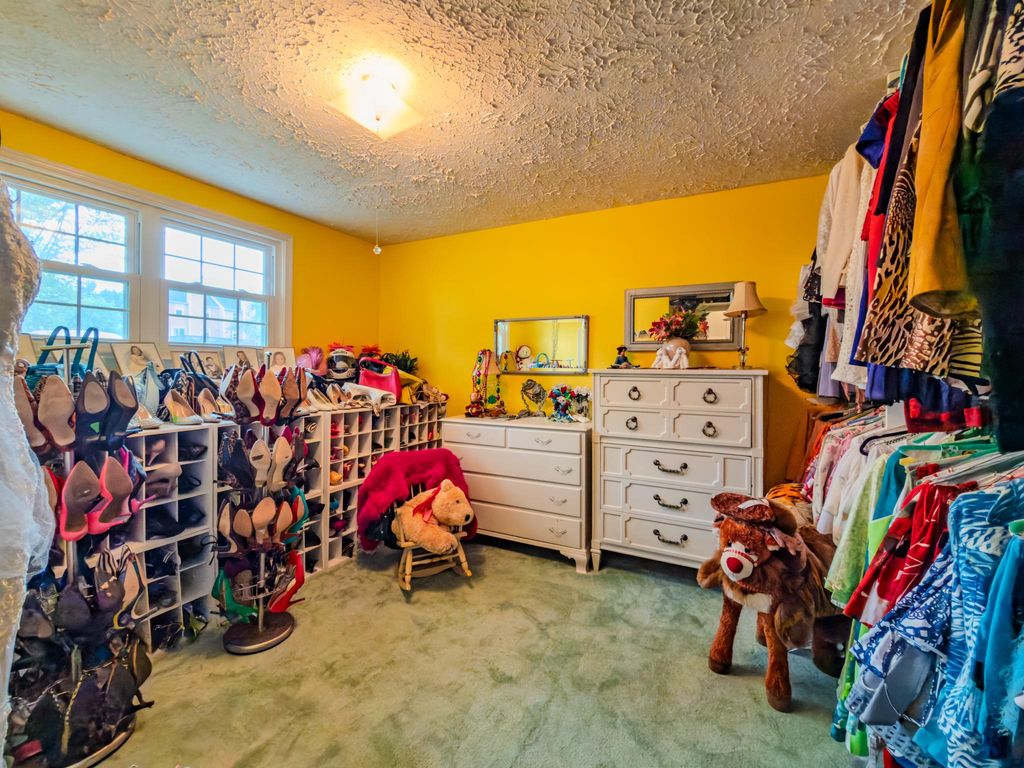 Image 29 of property listing at 870 BAYRIDGE DR, Gaithersburg, MD 20878