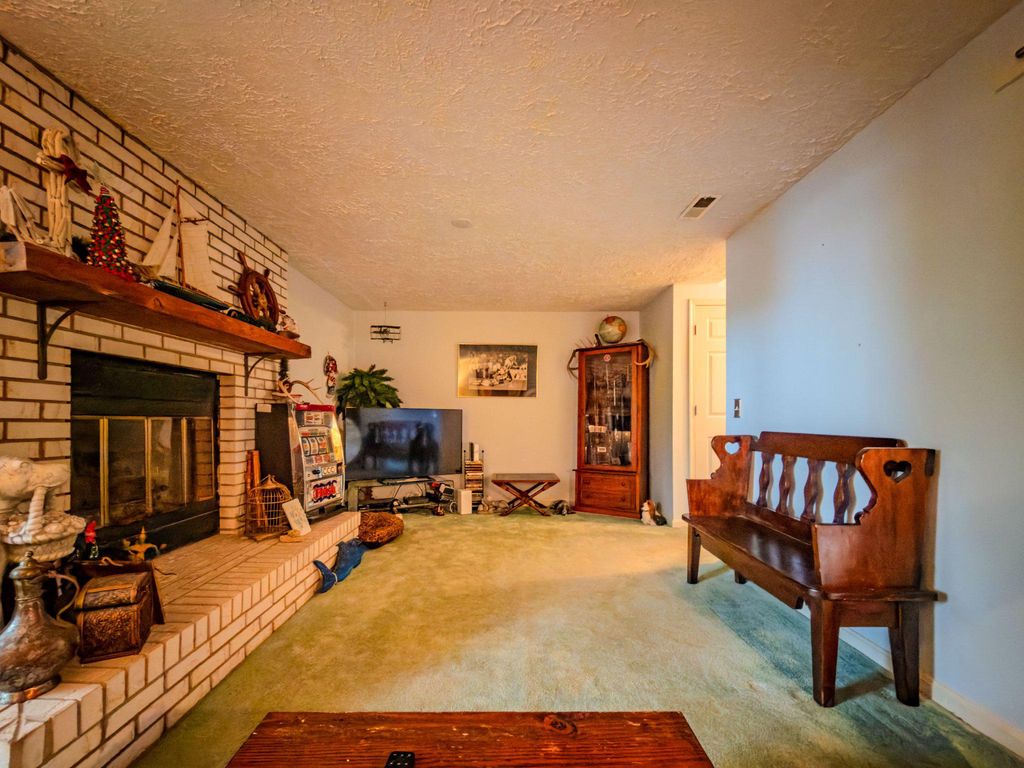 Image 34 of property listing at 870 BAYRIDGE DR, Gaithersburg, MD 20878