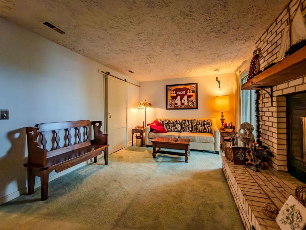 Image 36 of property listing at 870 BAYRIDGE DR, Gaithersburg, MD 20878