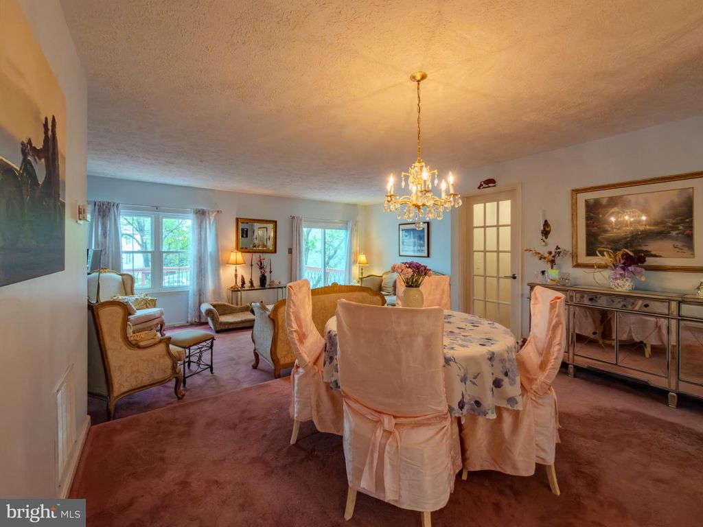 Image 8 of property listing at 870 BAYRIDGE DR, Gaithersburg, MD 20878
