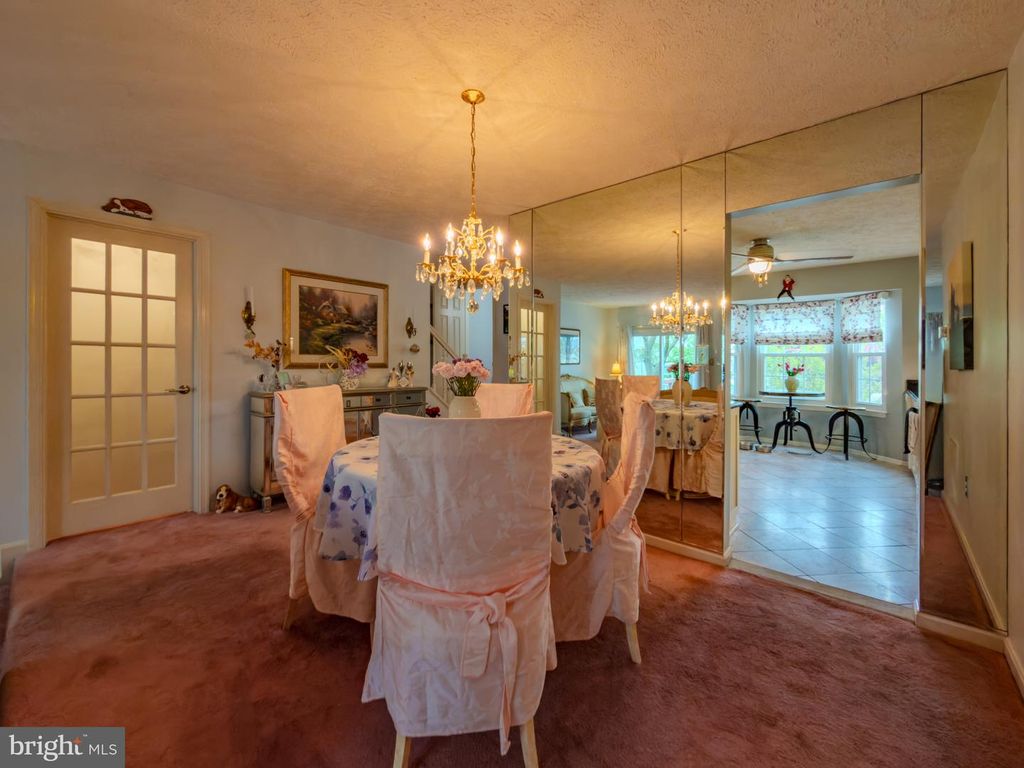 Image 9 of property listing at 870 BAYRIDGE DR, Gaithersburg, MD 20878