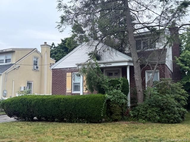 1915 Stewart Avenue, New Hyde Park, NY 11040