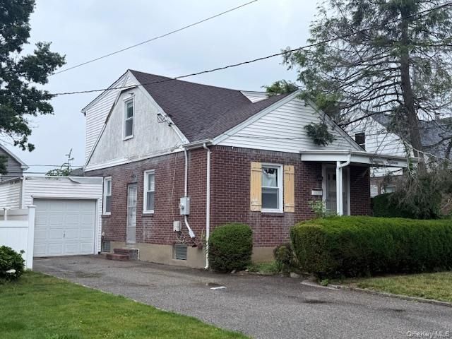 1915 Stewart Avenue, New Hyde Park, NY 11040