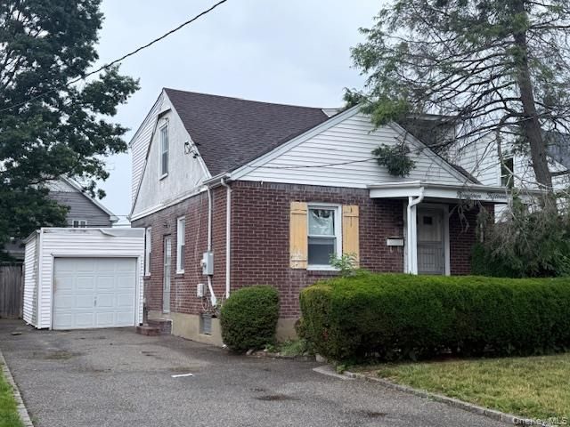 1915 Stewart Avenue, New Hyde Park, NY 11040