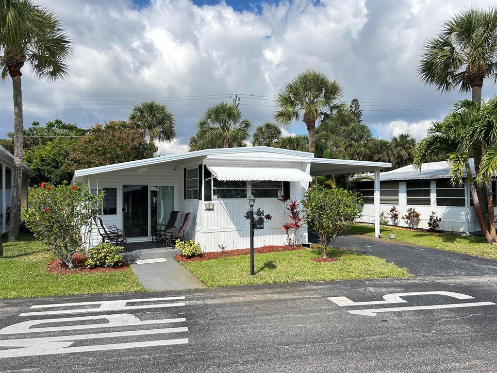 615 Alamanda Lane, Deerfield Beach, FL 33442
