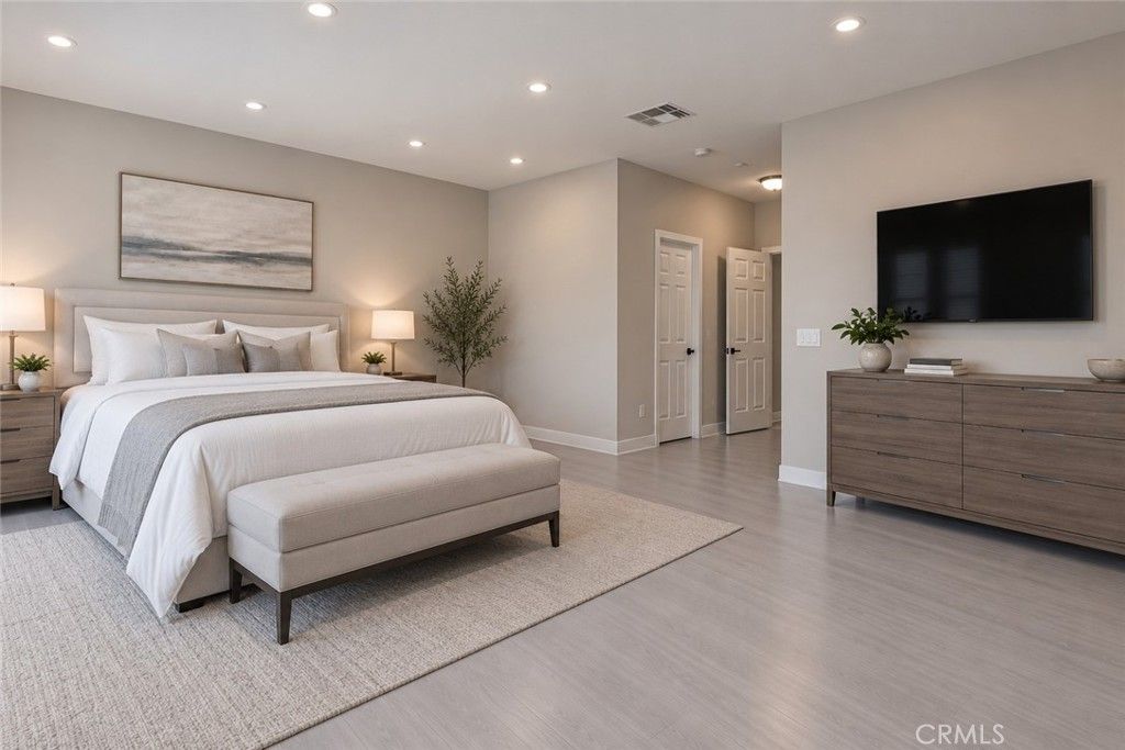 1136 N Euclid 14, Anaheim, CA 92801 — photo 5