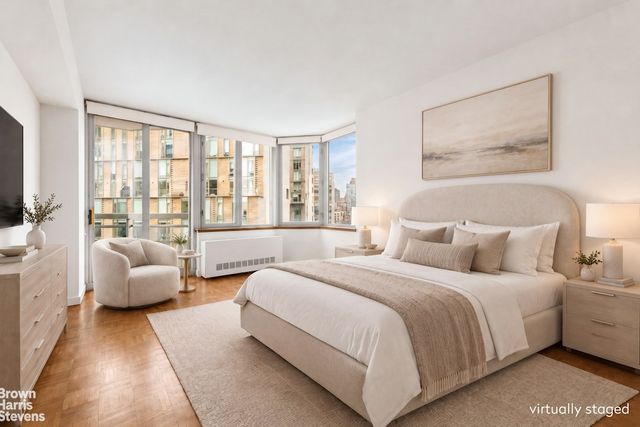 500 W 43rd St Apt 9J, New York City, NY 10036