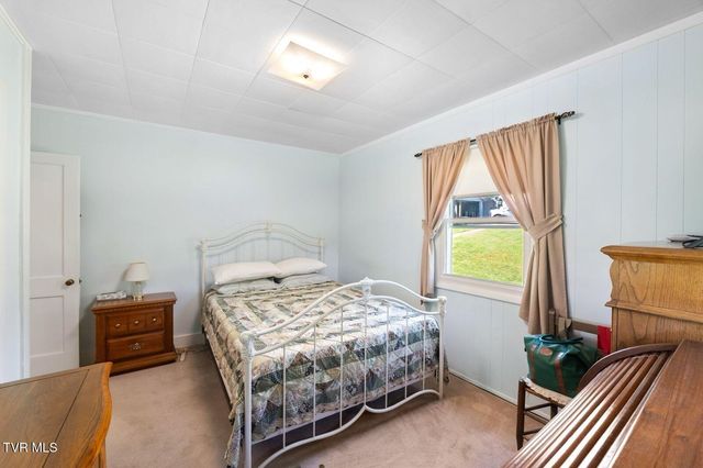38245 Loves Mill Road, Chilhowie, VA 24319