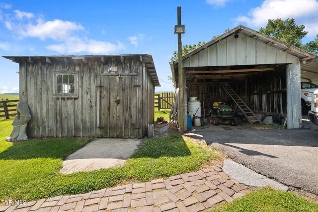 38245 Loves Mill Road, Chilhowie, VA 24319