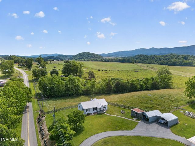 38245 Loves Mill Road, Chilhowie, VA 24319