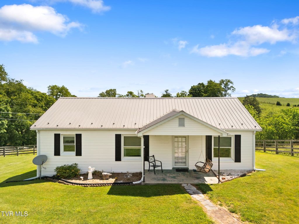 38245 Loves Mill Road, Chilhowie, VA 24319