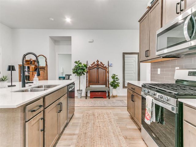 9021 NW 149th Terrace, Yukon, OK 73099