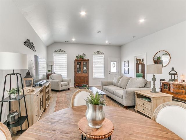 9021 NW 149th Terrace, Yukon, OK 73099