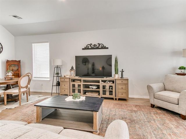 9021 NW 149th Terrace, Yukon, OK 73099