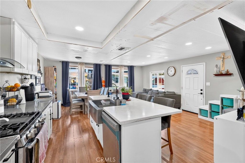 150 E De Anza Lane 150, Tustin, CA 92780 — photo 4