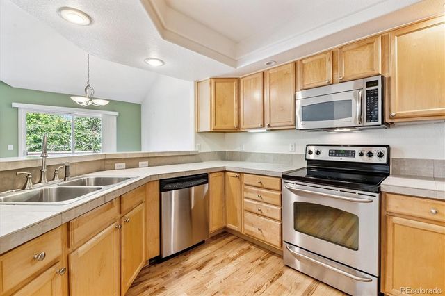 2330 S Salem Circle, Aurora, CO 80014