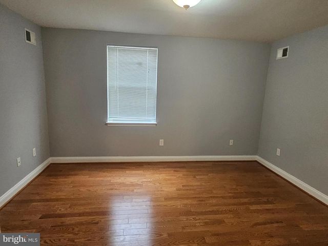 1740 FLEET ST, Baltimore, MD 21231