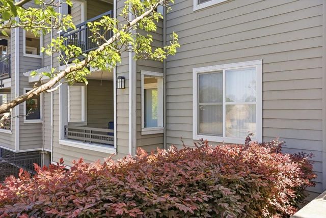 1982 W Bayshore Road 310, East Palo Alto, CA 94303