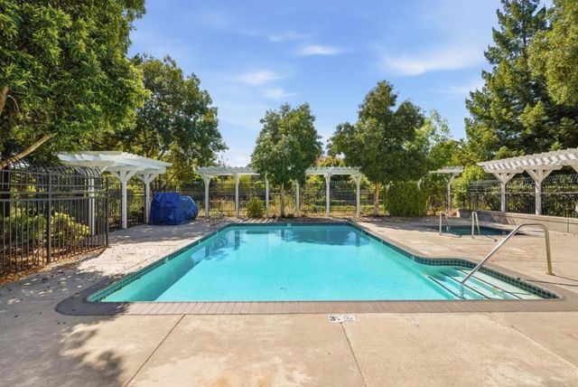 1982 W Bayshore Road 310, East Palo Alto, CA 94303