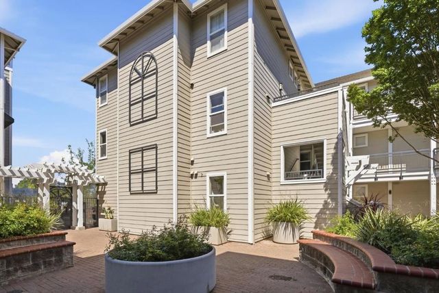 1982 W Bayshore Road 310, East Palo Alto, CA 94303