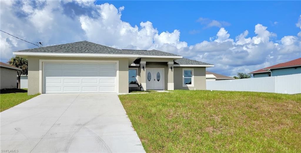 8038 Sunrise CIR, Labelle, FL 33935