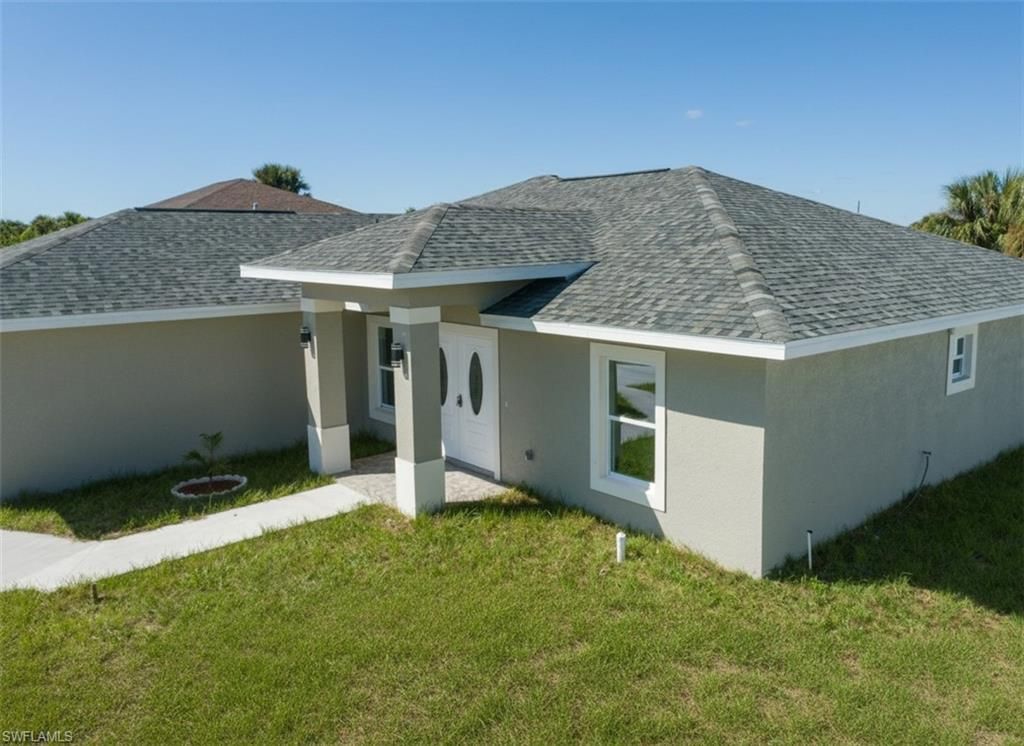 8038 Sunrise CIR, LABELLE, FL 33935 — photo 3