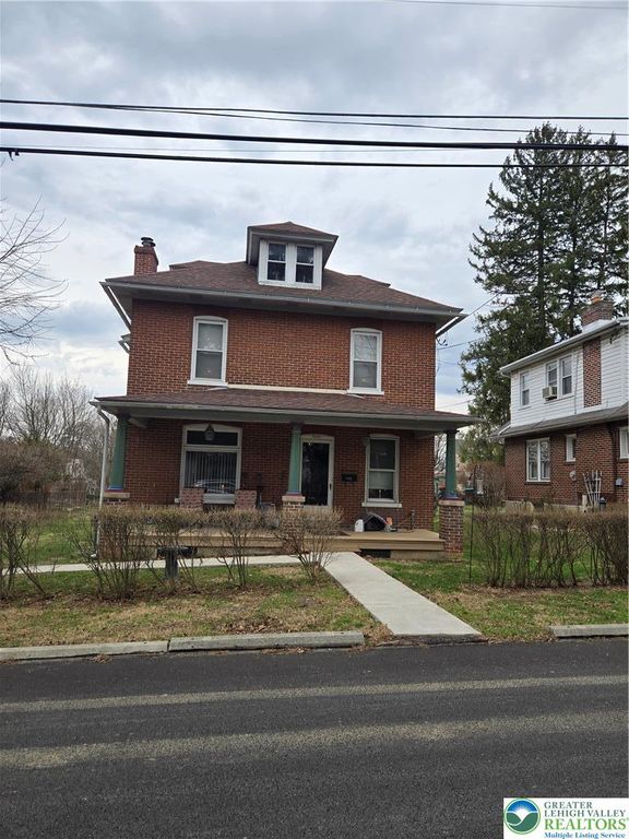 2028 Greenleaf Street, South Whitehall Twp, PA 18104