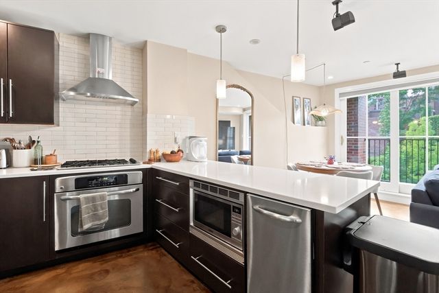 64-66 Salem Street 5R, Boston, MA 02113