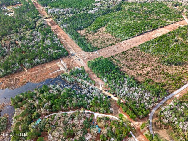 3509 Road 528, Kiln, MS 39556