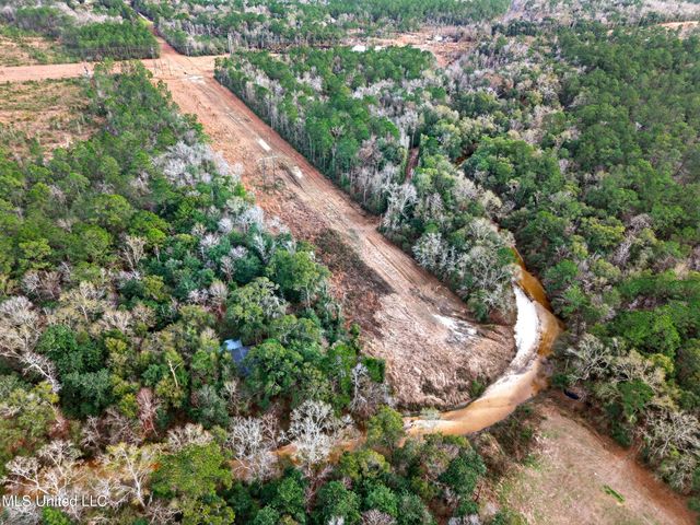 3509 Road 528, Kiln, MS 39556