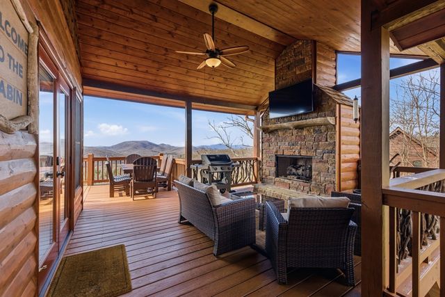 33 Stanley Ridge Drive, Morganton, GA 30560