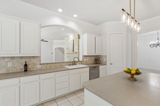 4412 Crown Knoll Circle, Flower Mound, TX 75028