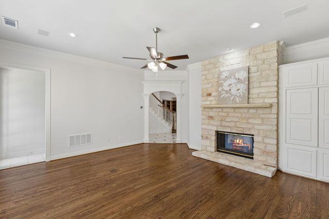 4412 Crown Knoll Circle, Flower Mound, TX 75028