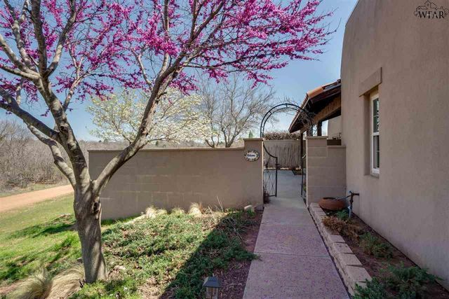 248464 East 1984 Lane, Devol, OK 73531